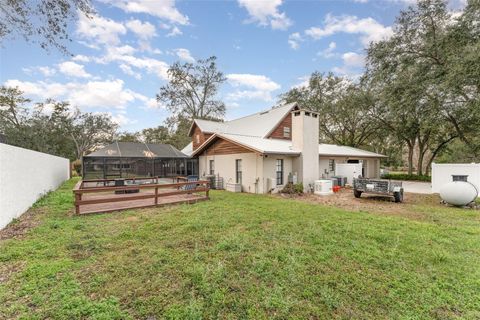 A home in LAKELAND