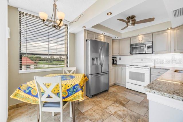 CASA DEL MAR CONDO V - Residential