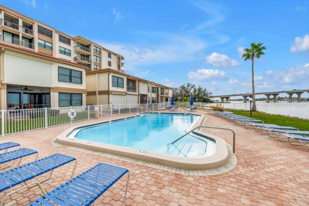 CASA DEL MAR CONDO V - Residential