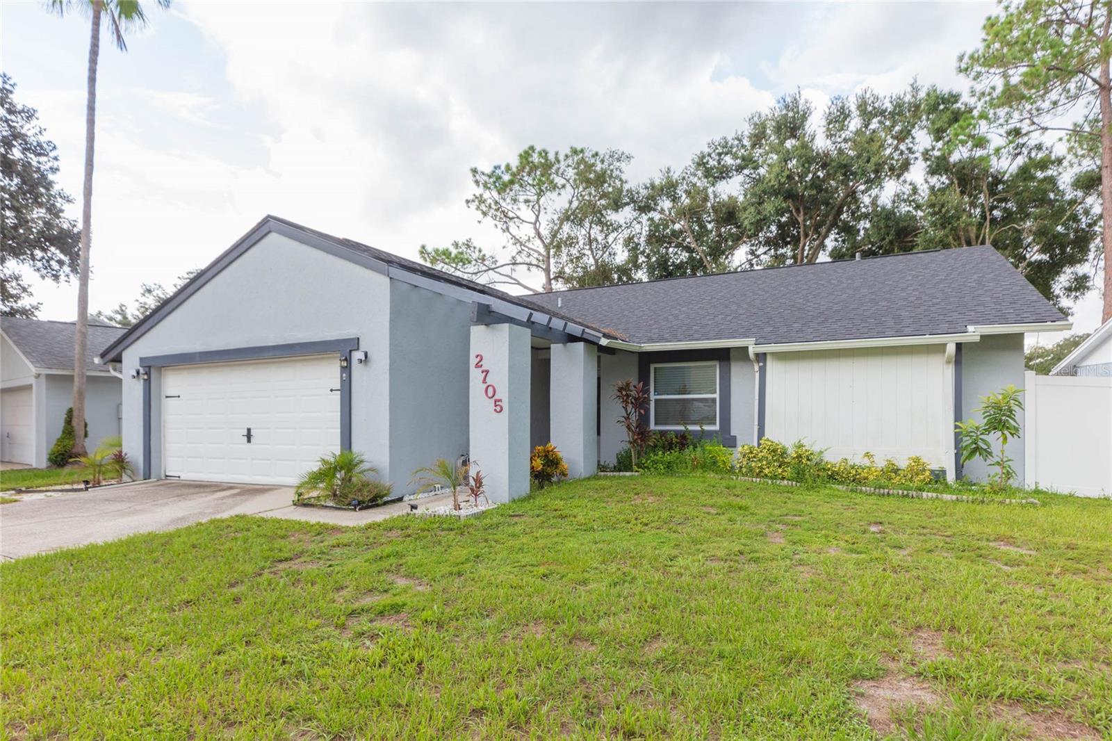 2705 LAKEVILLE DRIVE