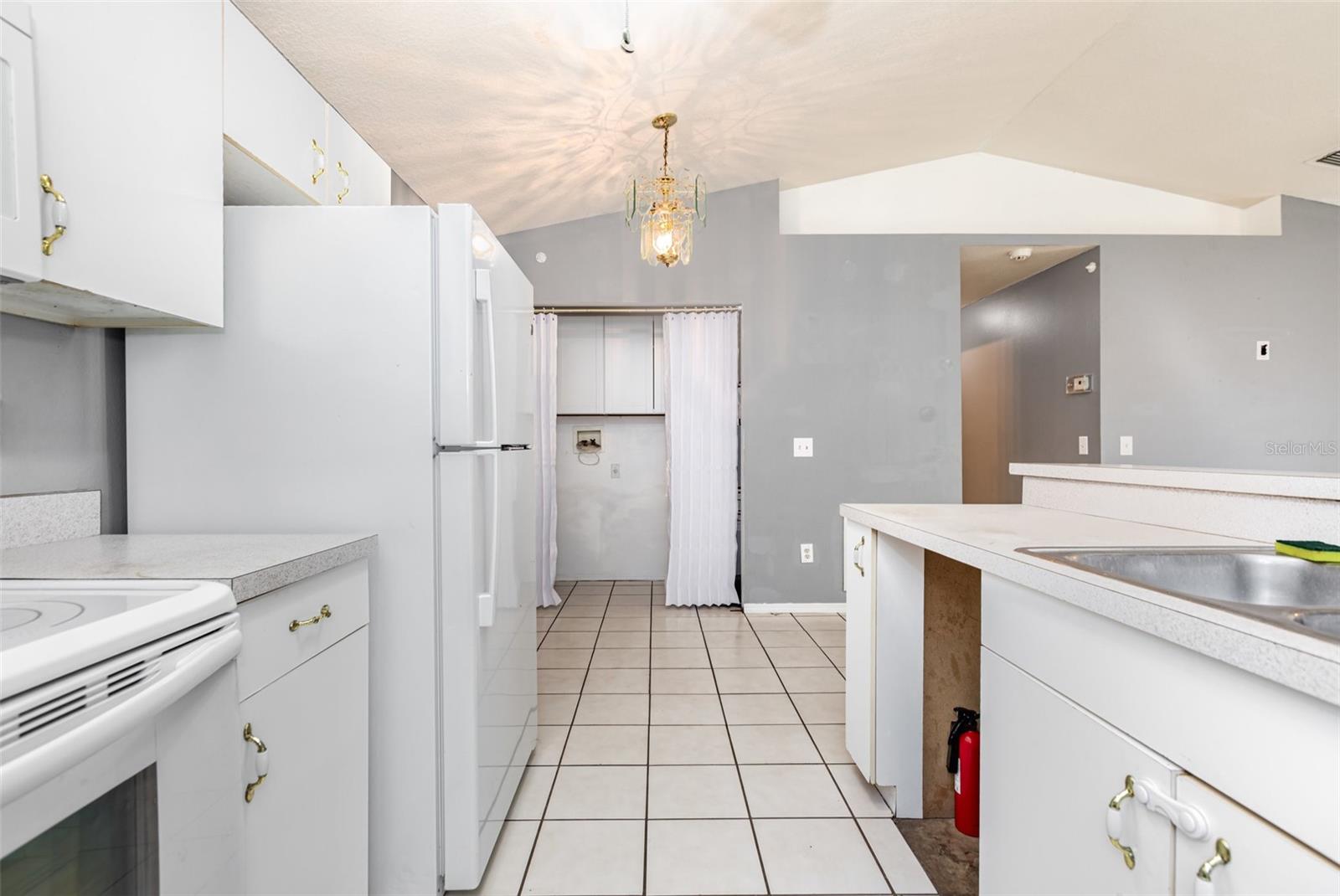 VALENCIA GARDENS PH I - Residential