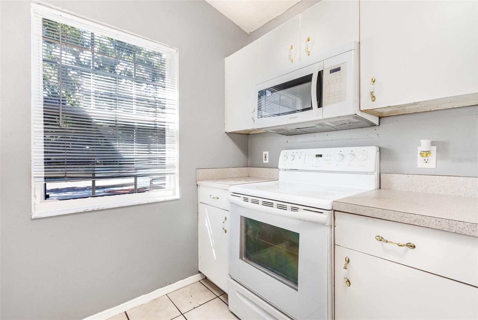 VALENCIA GARDENS PH I - Residential