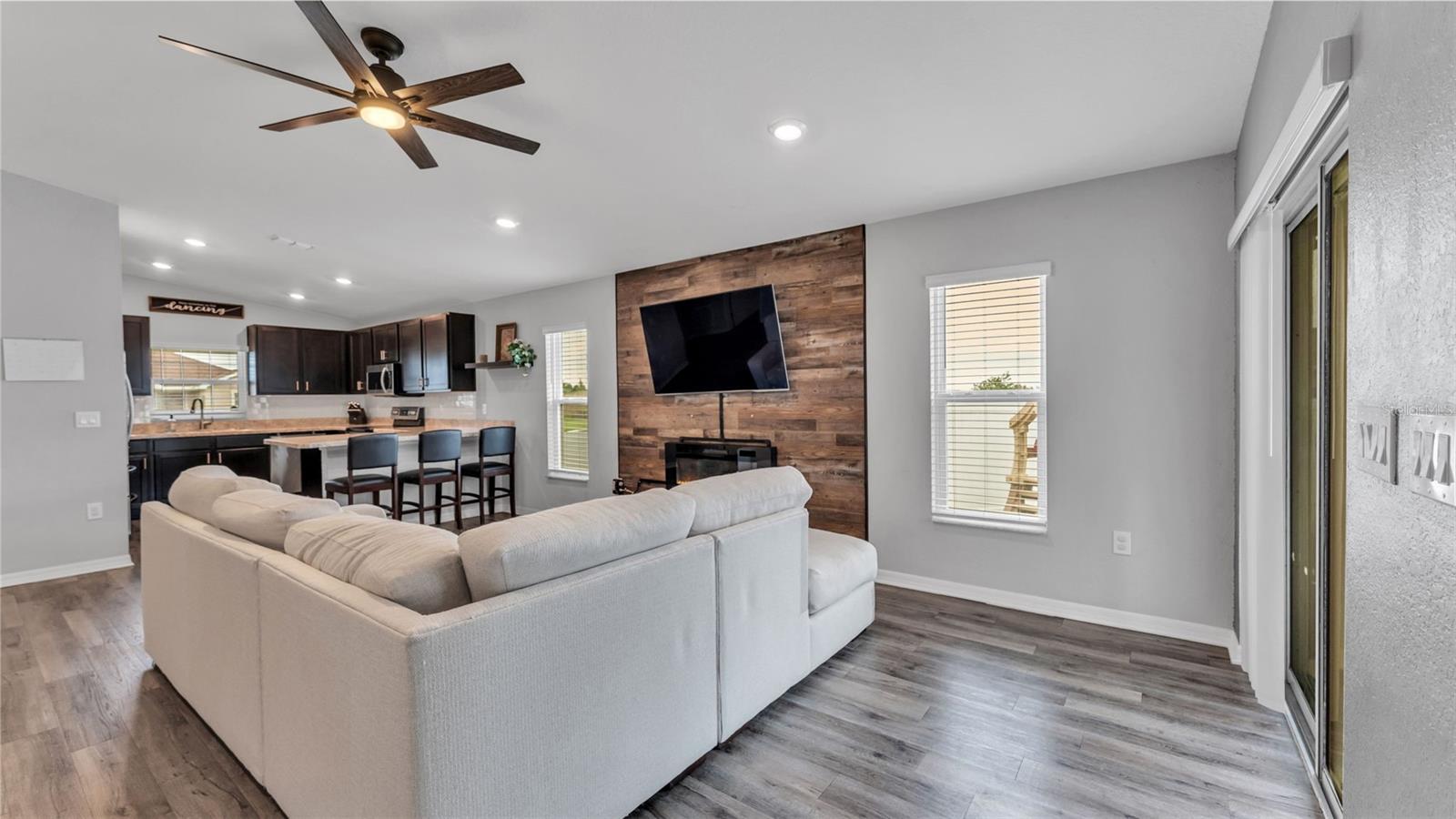 TOWNE PARK ESTATES - Residential