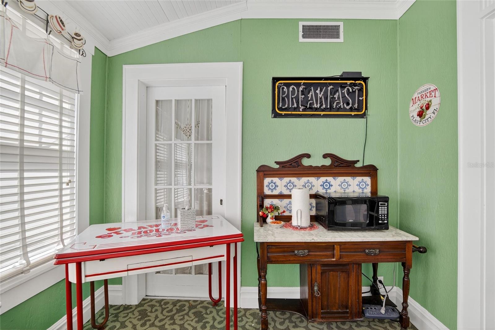 UNPLATTED - Residential