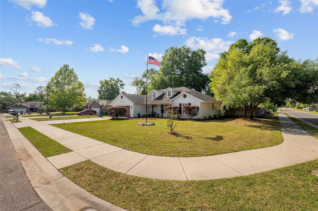 Photo of 25175 SW 20th Avenue, Newberry, FL 32669 (MLS # GC539250)