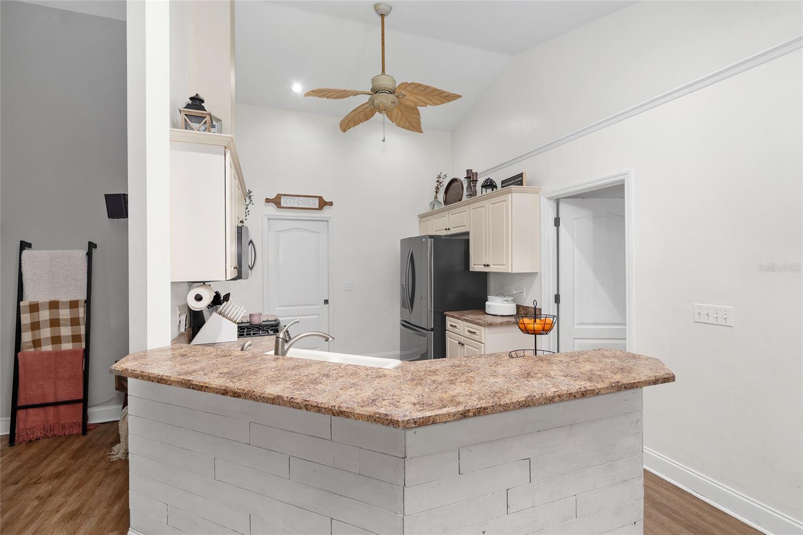 VILLAS AT COUNTRY WAY - Residential