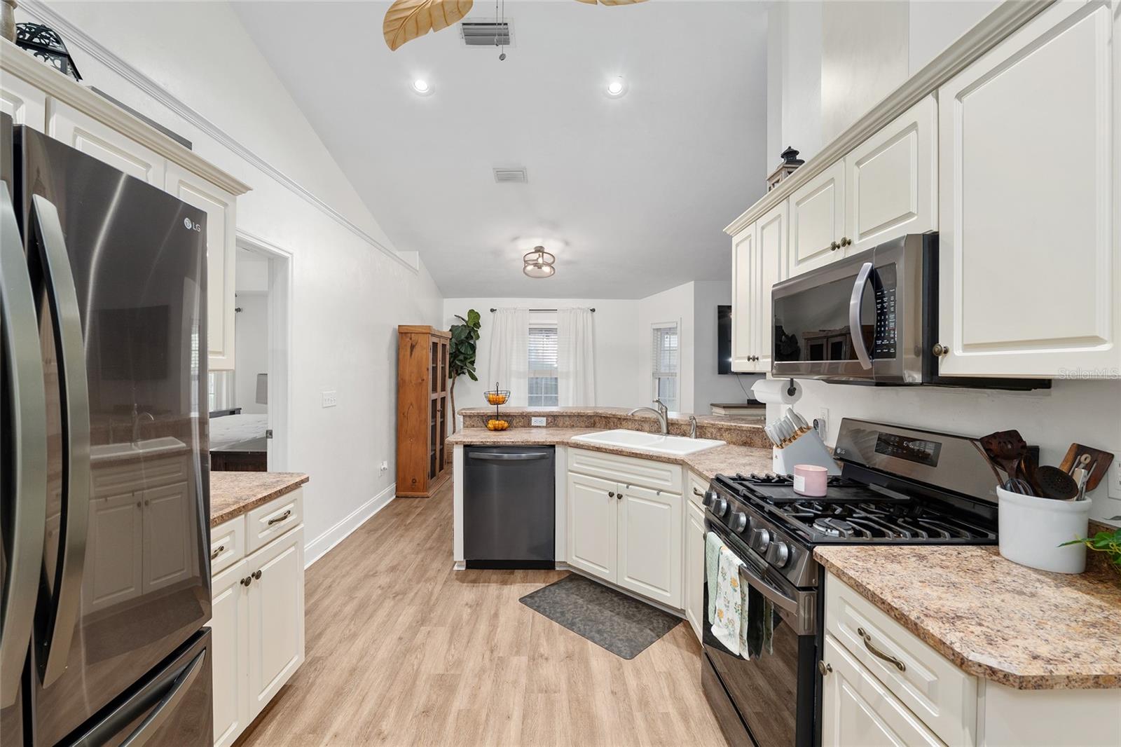 VILLAS AT COUNTRY WAY - Residential