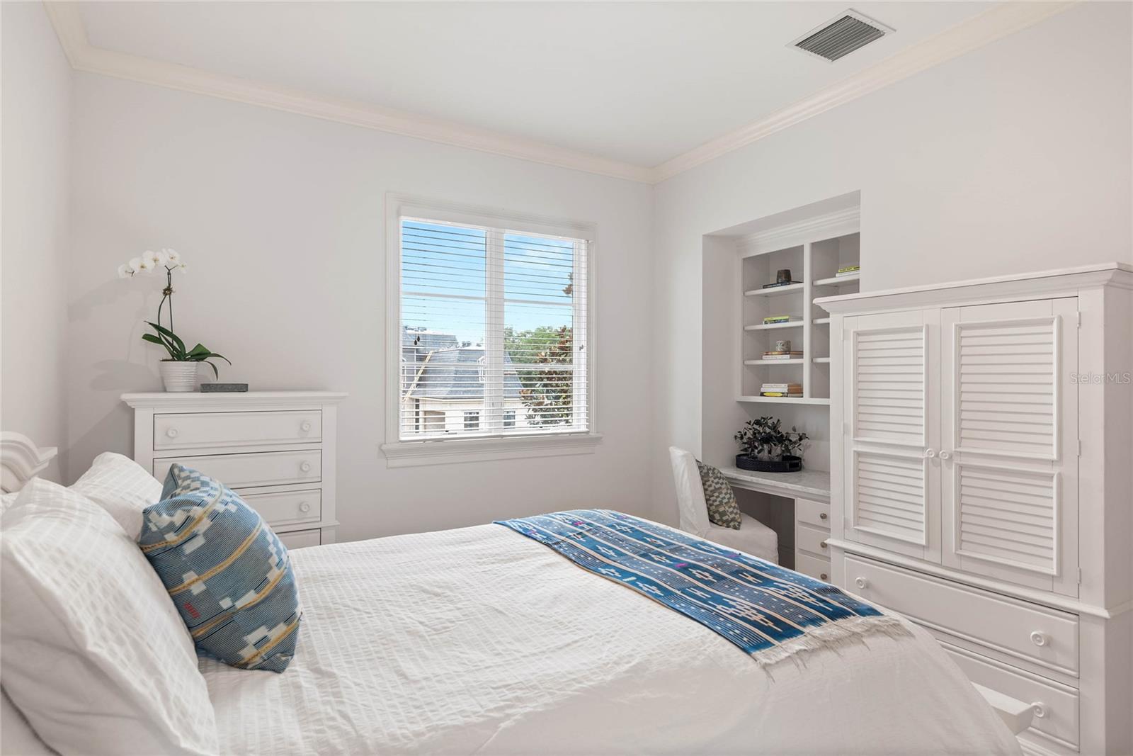 LAKE KNOWLES TERRACE - Residential