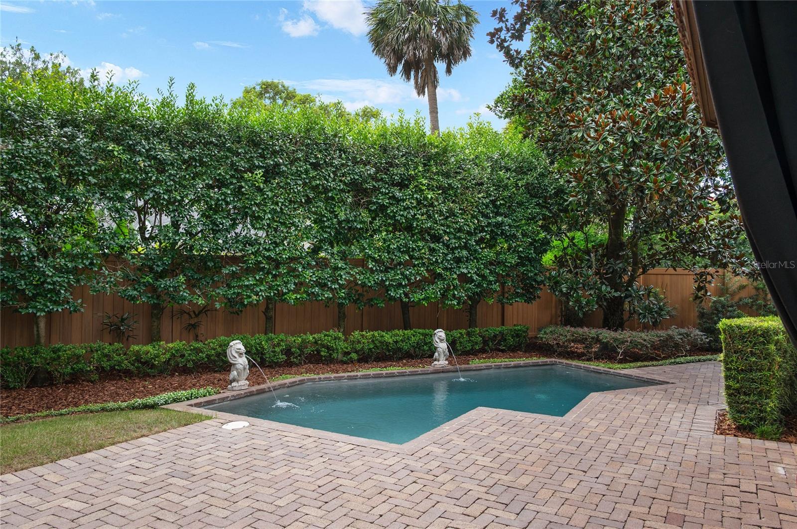 LAKE KNOWLES TERRACE - Residential