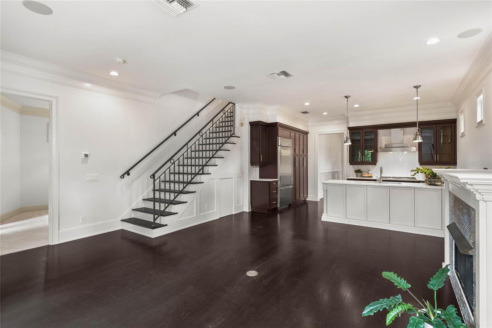 LAKE KNOWLES TERRACE - Residential
