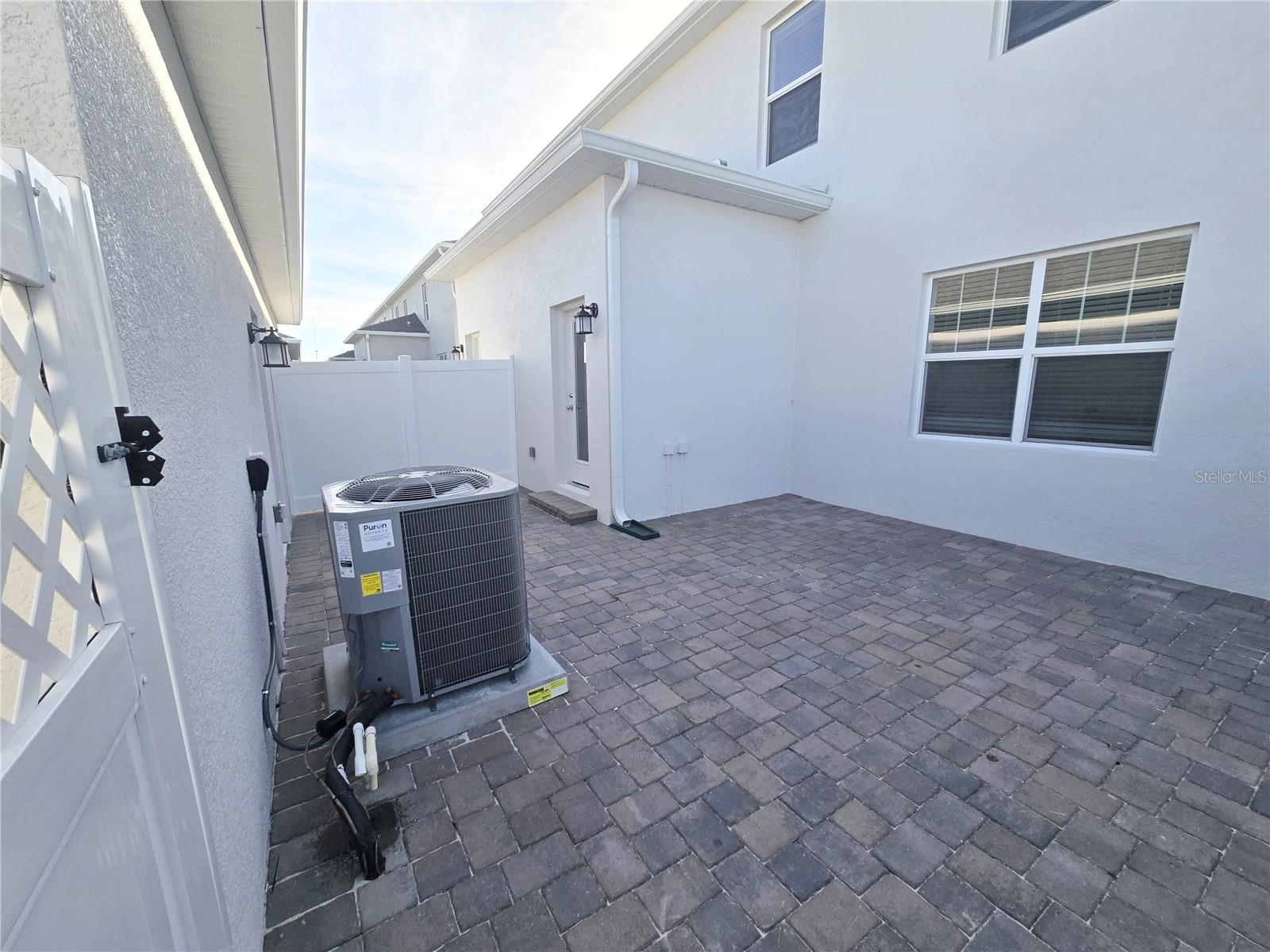 BRONSONS RIDGE 25 TH - Residential Lease