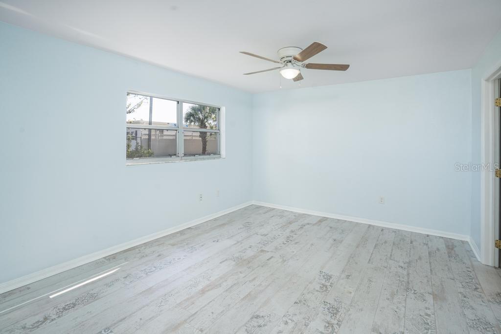 LOUGH ERNE SEC 1 CONDO - Residential