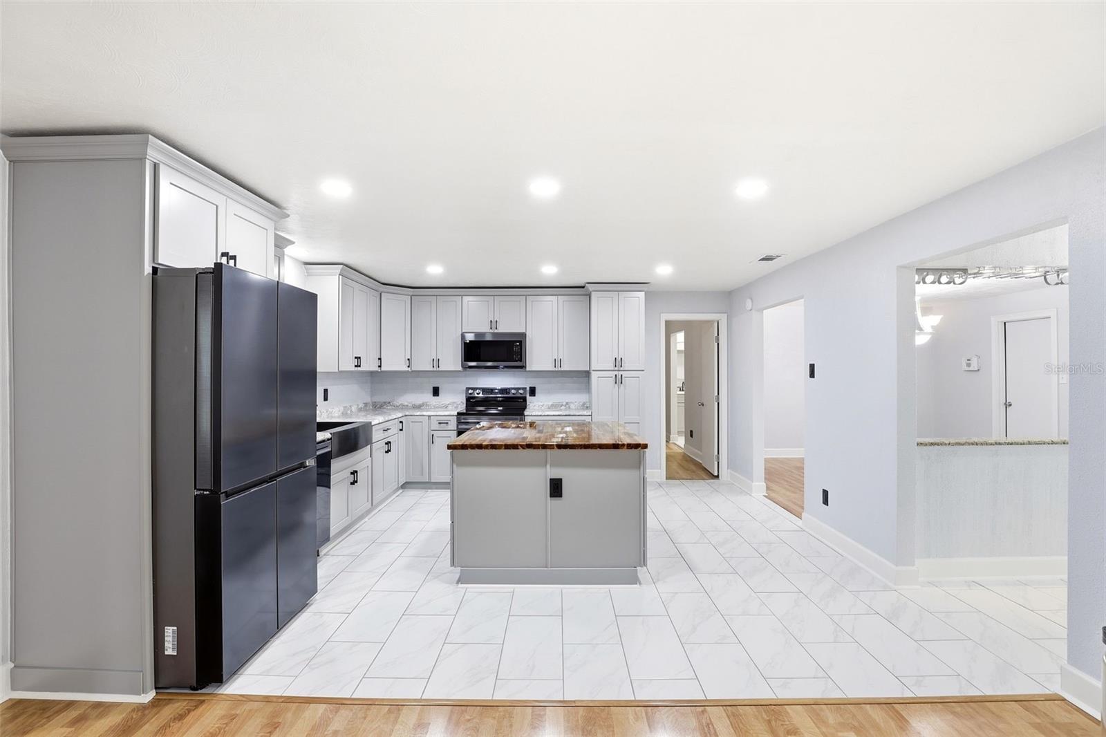 LAKE MC COY OAKS - Residential