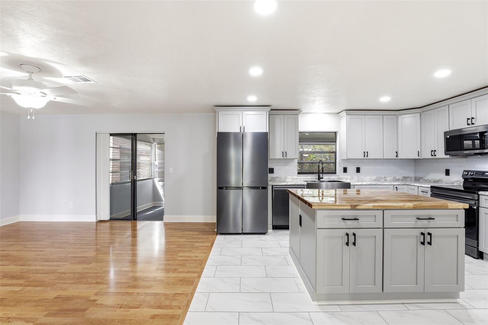 LAKE MC COY OAKS - Residential