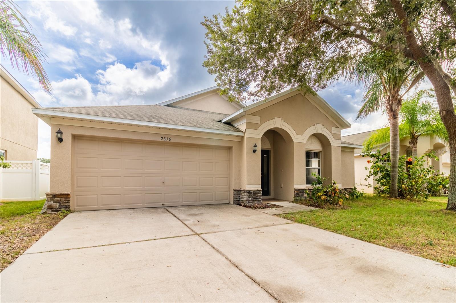 2316 ROANOKE SPRINGS DRIVE