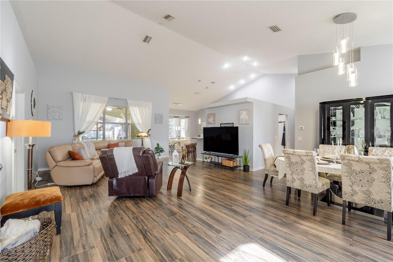 SPRING LAKE PINES SUB - Residential