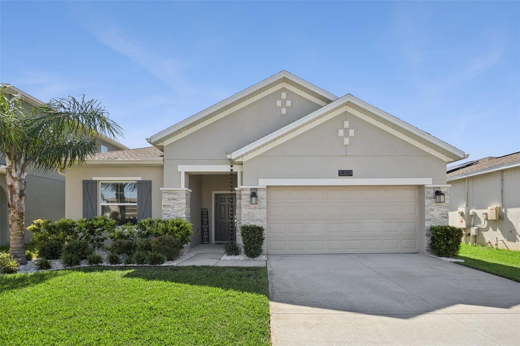 Photo of 5309 Amersham Lane, Saint Cloud, FL 34771 (MLS # O6431722)