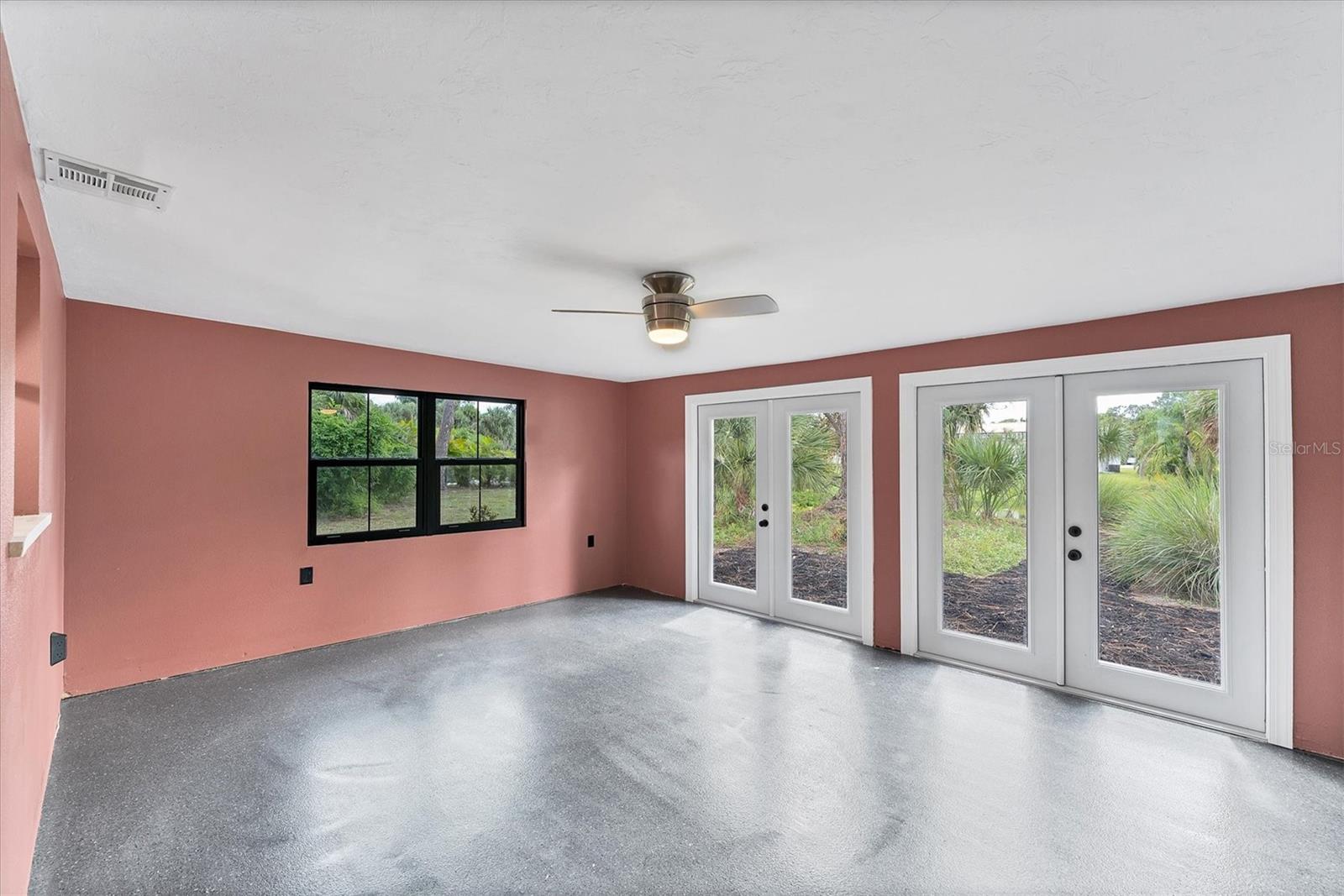 LONGLAKE ESTATES - Residential