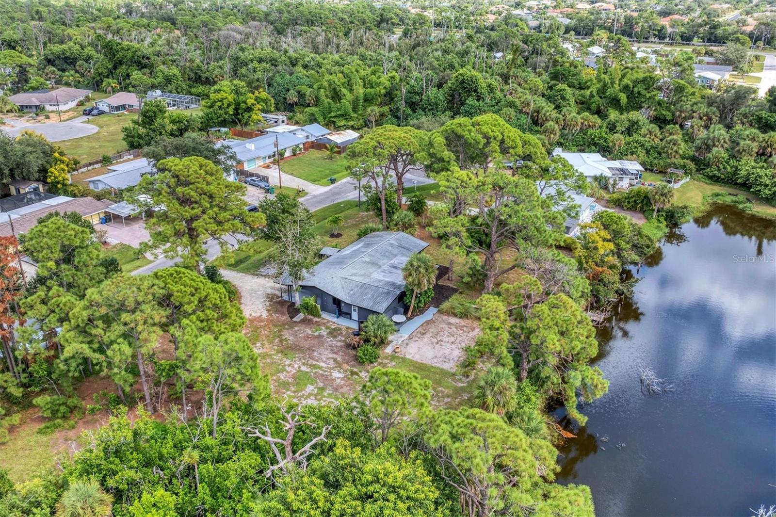 LONGLAKE ESTATES - Residential