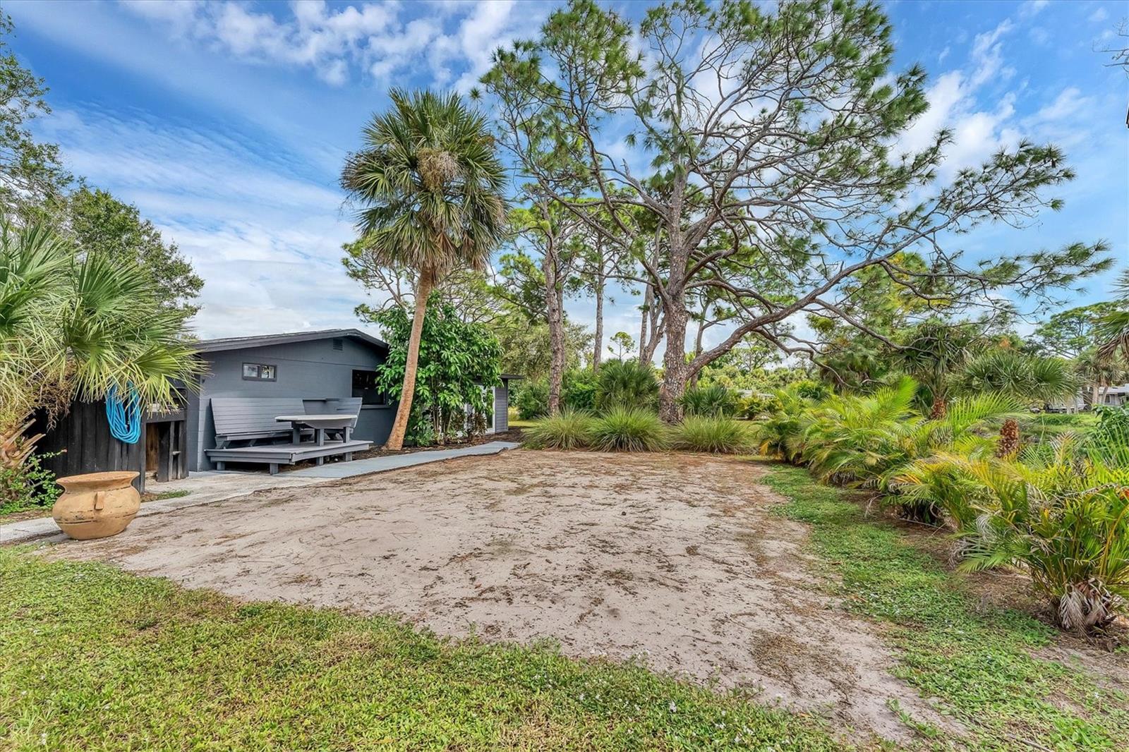 LONGLAKE ESTATES - Residential