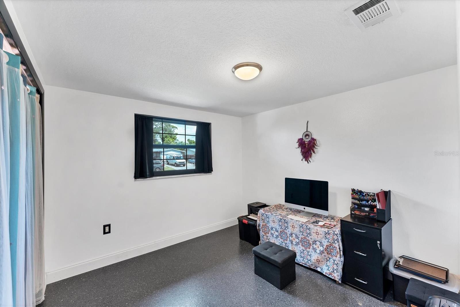 LONGLAKE ESTATES - Residential