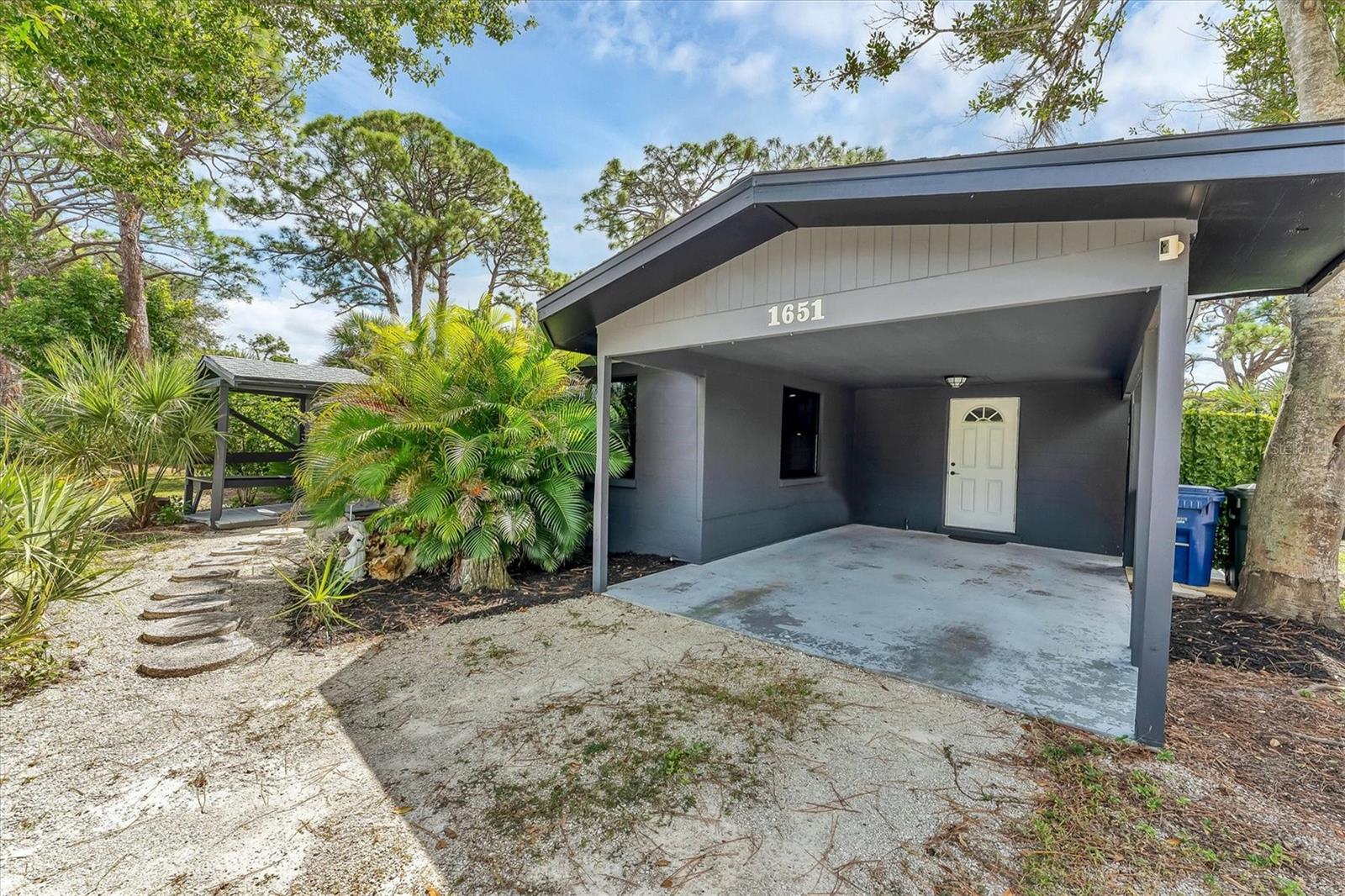 LONGLAKE ESTATES - Residential