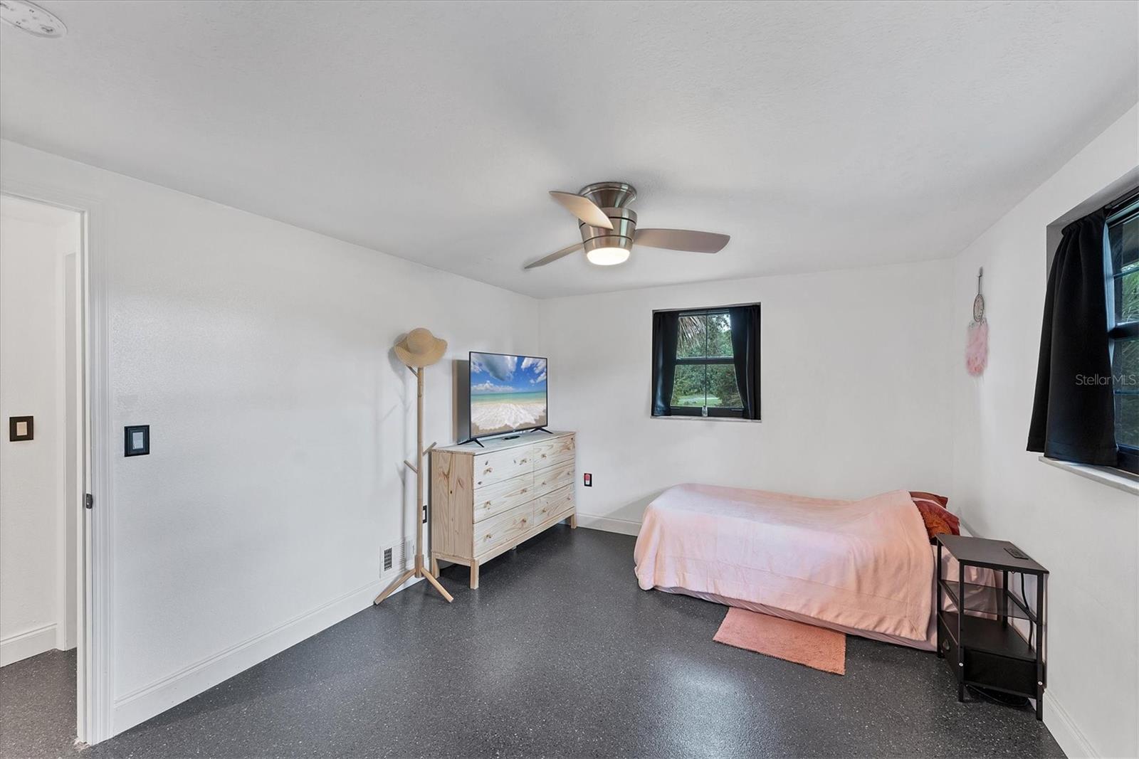 LONGLAKE ESTATES - Residential