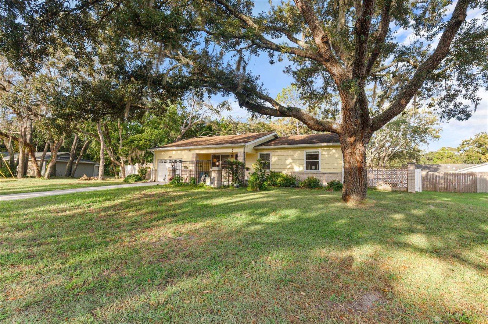 SPRING HILL - Residential