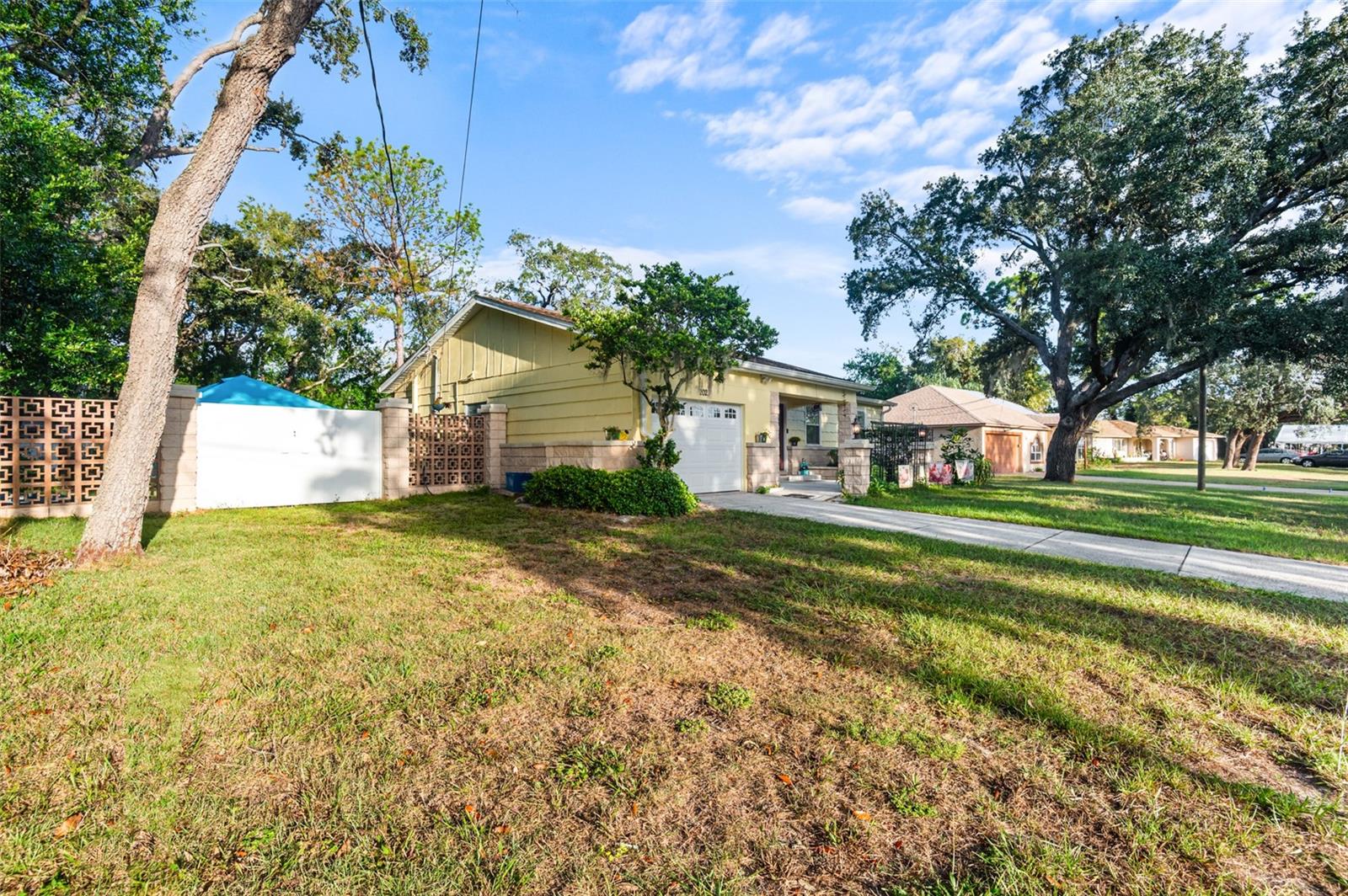 SPRING HILL - Residential