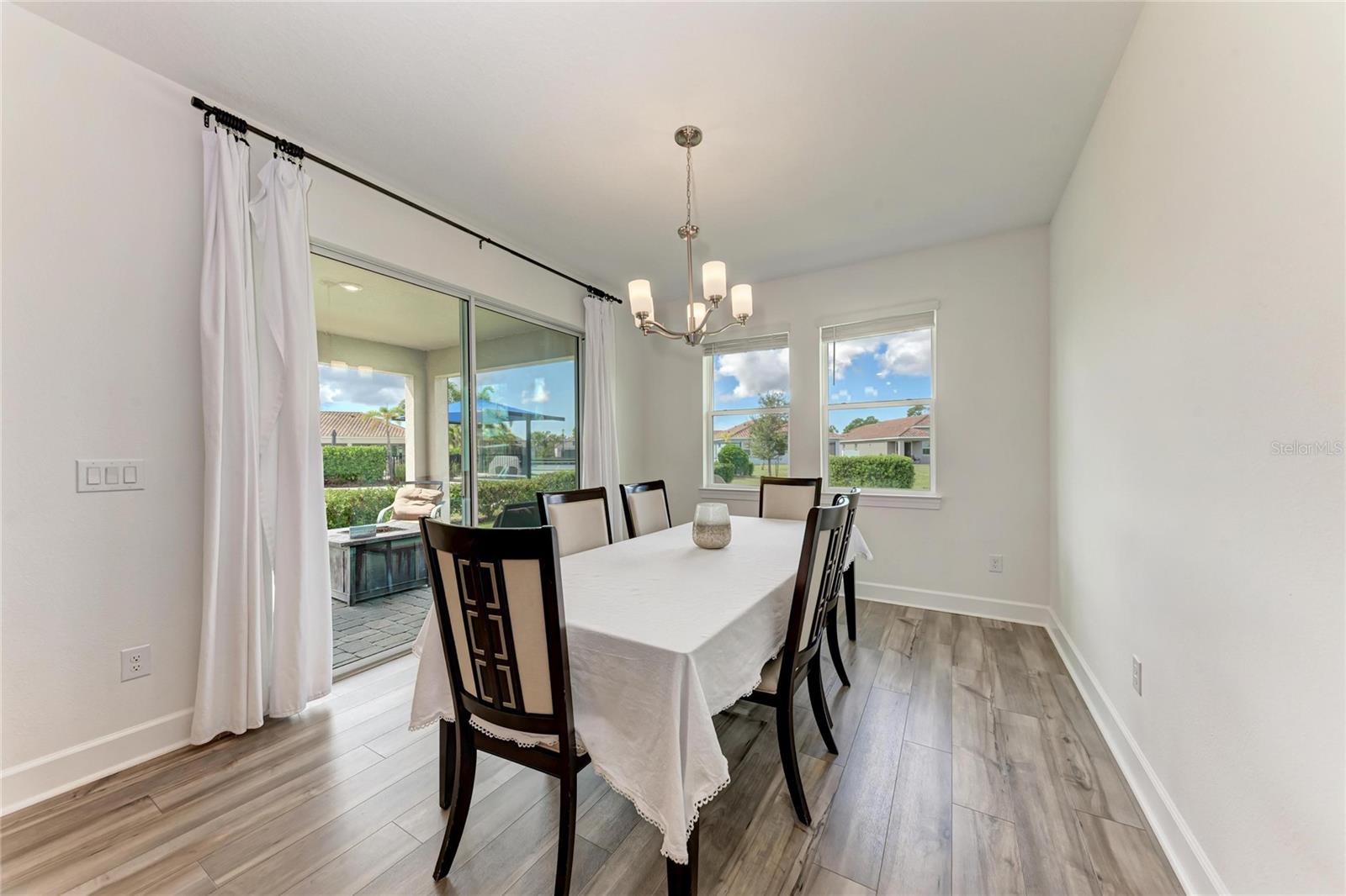 VENICE WOODLANDS - Residential