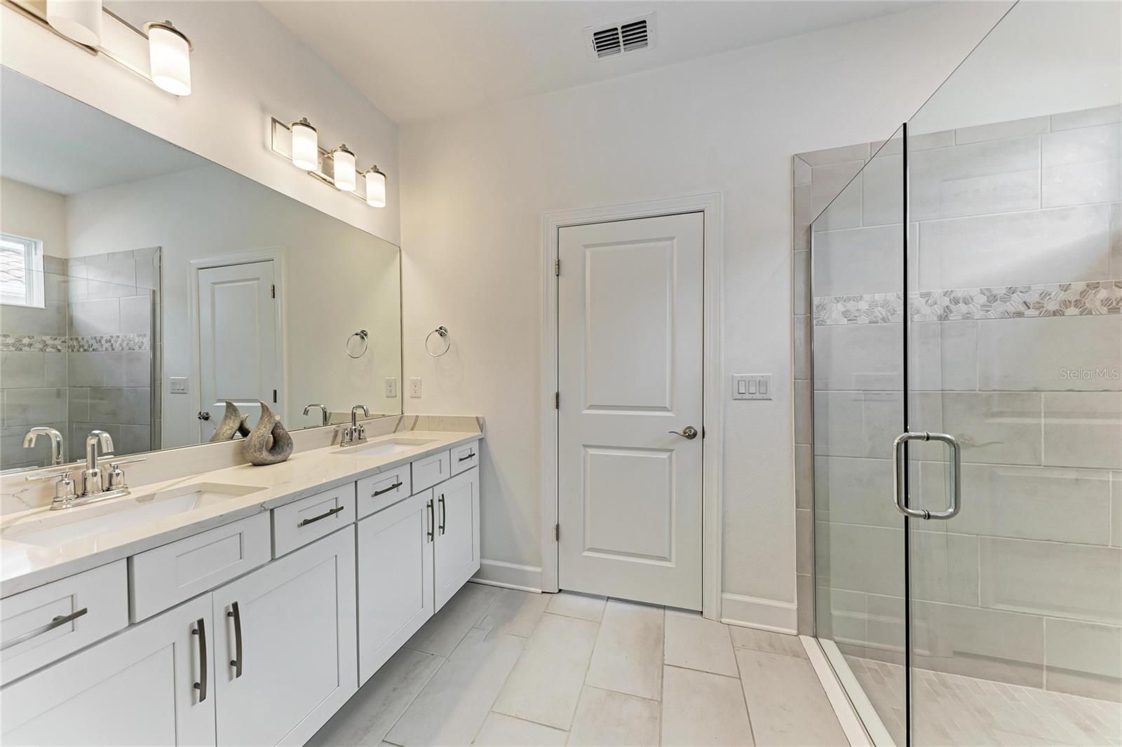 VENICE WOODLANDS - Residential