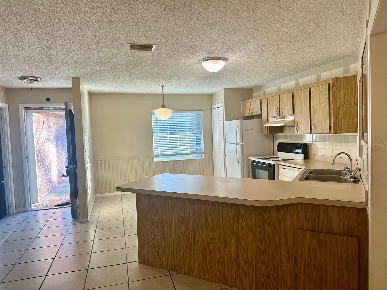 CENTURY ESTATES SUB - Residential