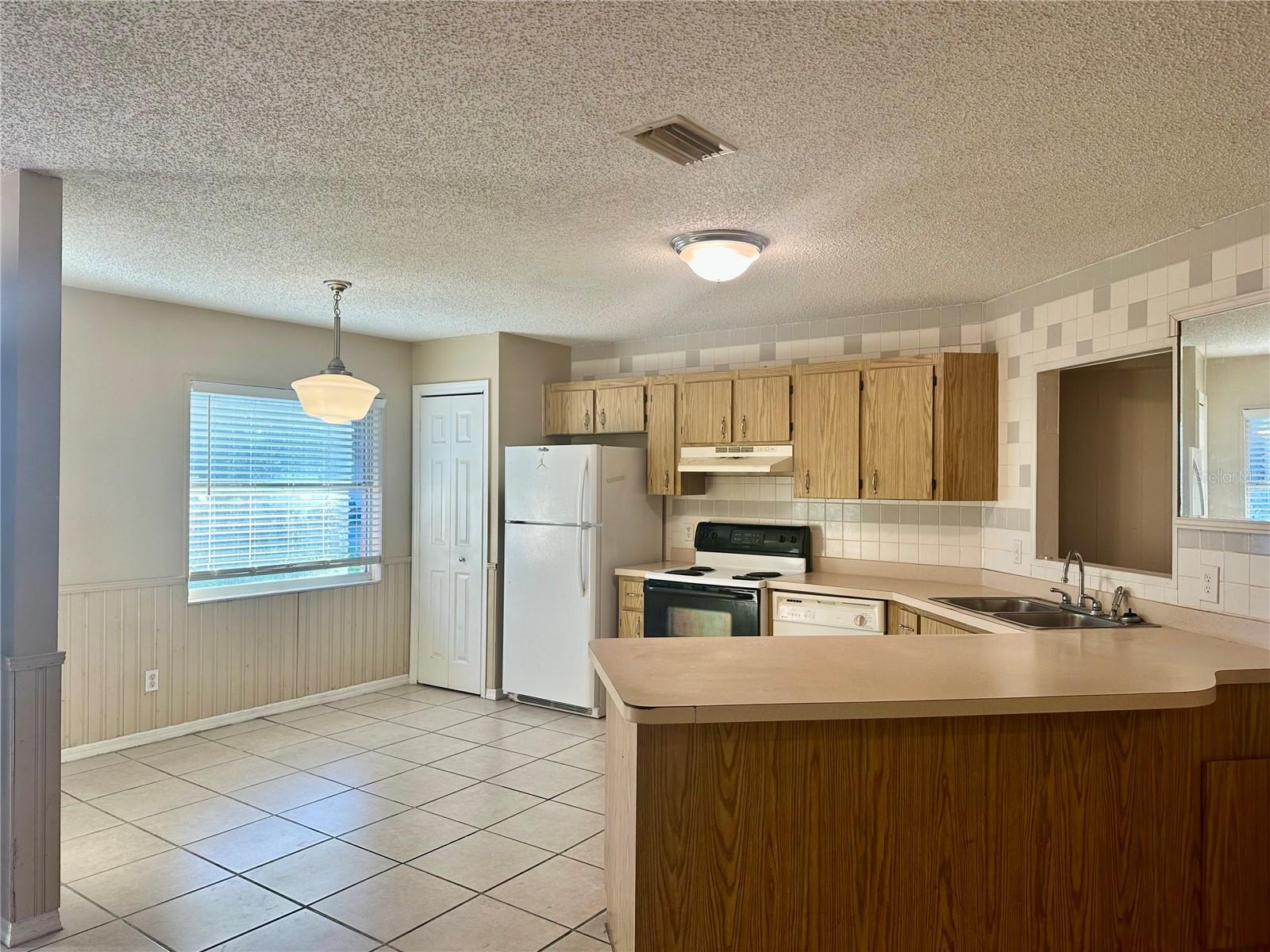 CENTURY ESTATES SUB - Residential