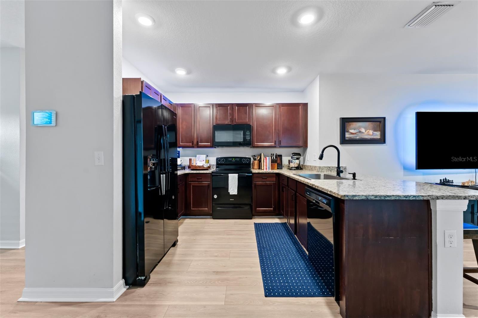 WAVERLY VILLAGE - Residential