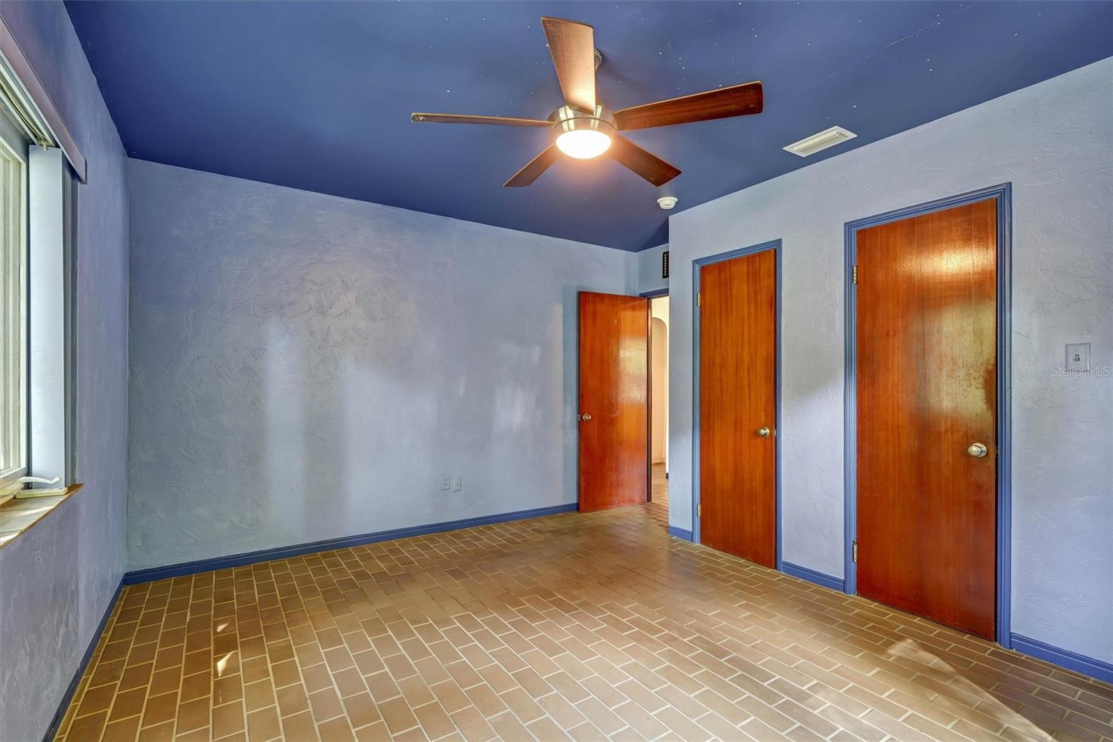 ROUSLYNN - Residential