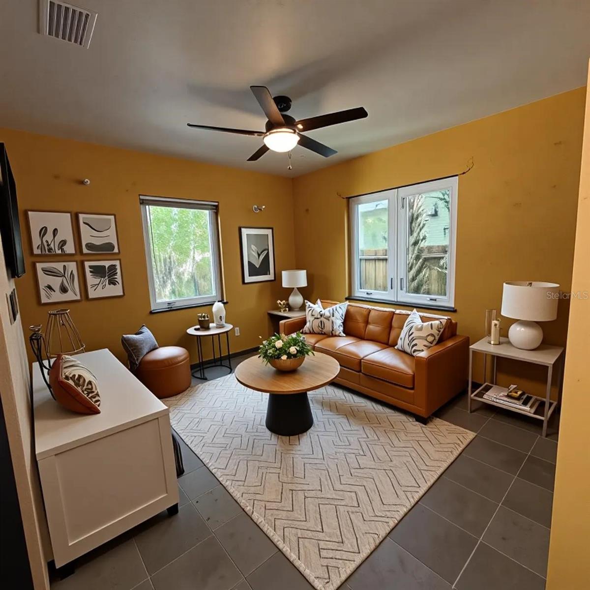 ROUSLYNN - Residential