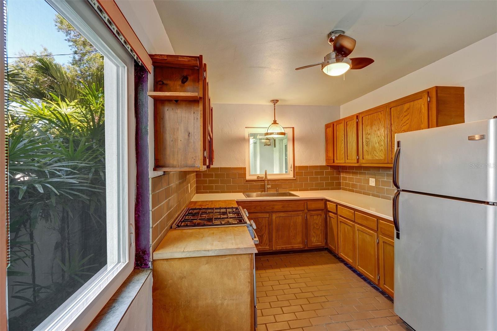 ROUSLYNN - Residential