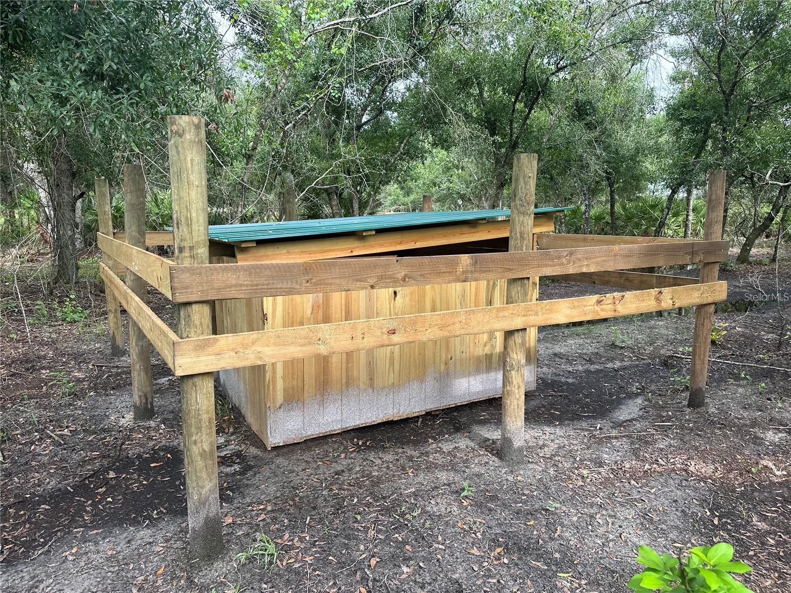 MEADOWS/ARCADIA - Land