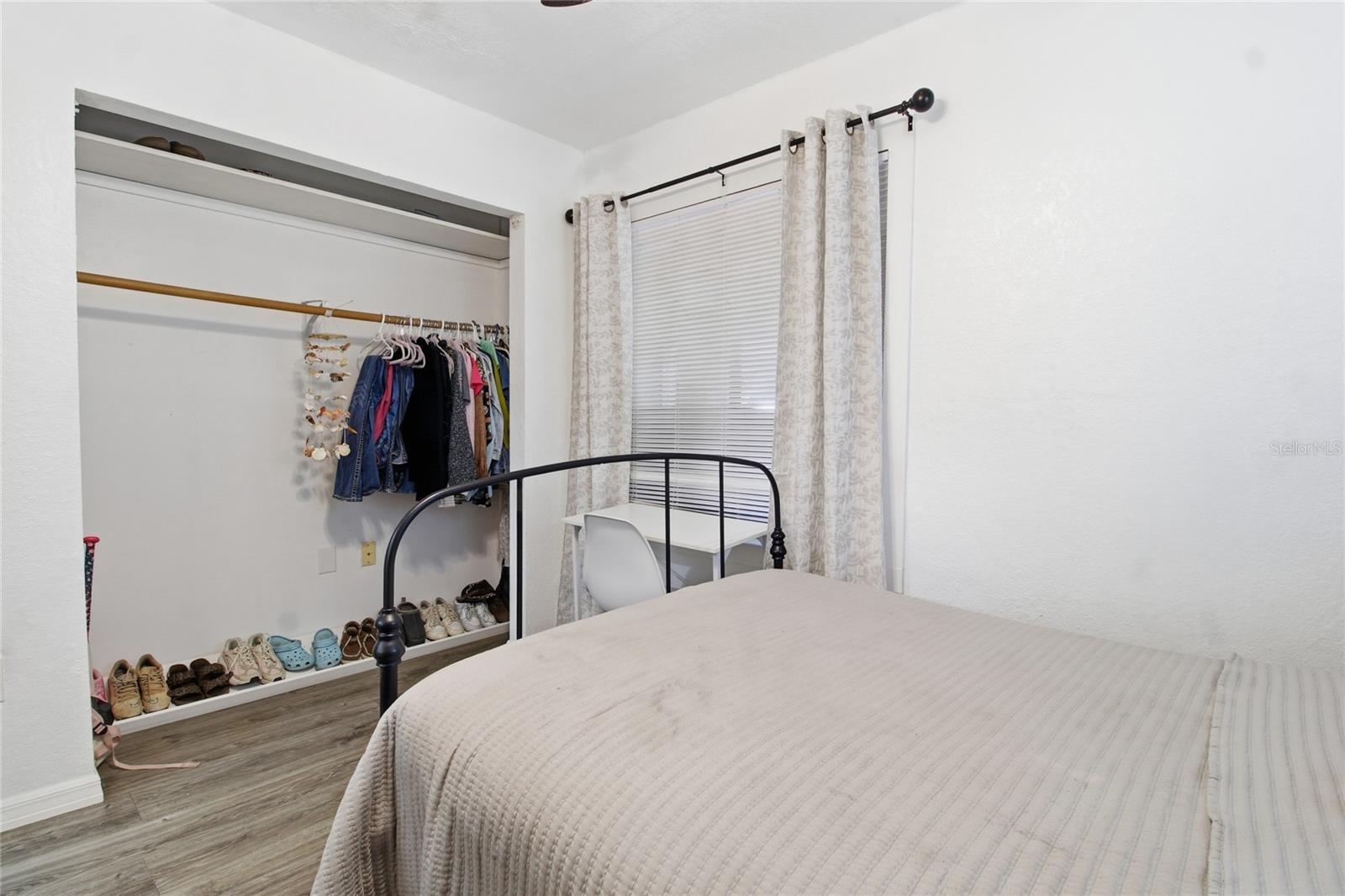 SHADY OAK ESTATES - Residential