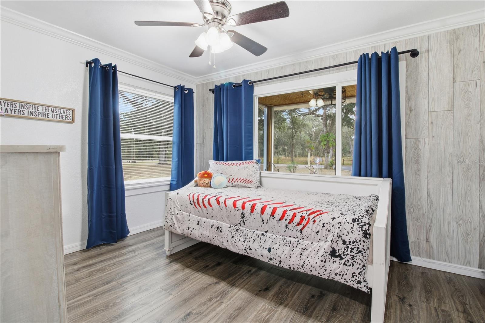 SHADY OAK ESTATES - Residential