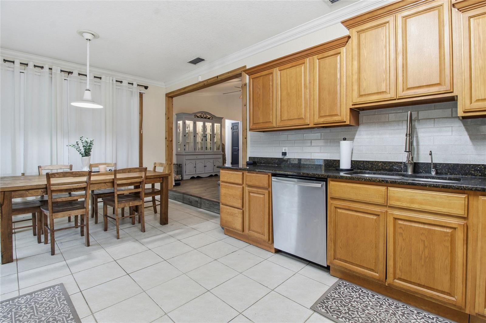 SHADY OAK ESTATES - Residential