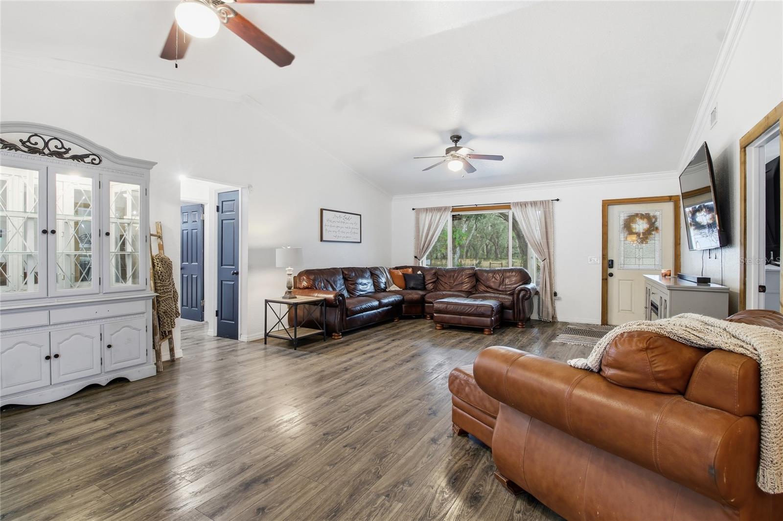 SHADY OAK ESTATES - Residential