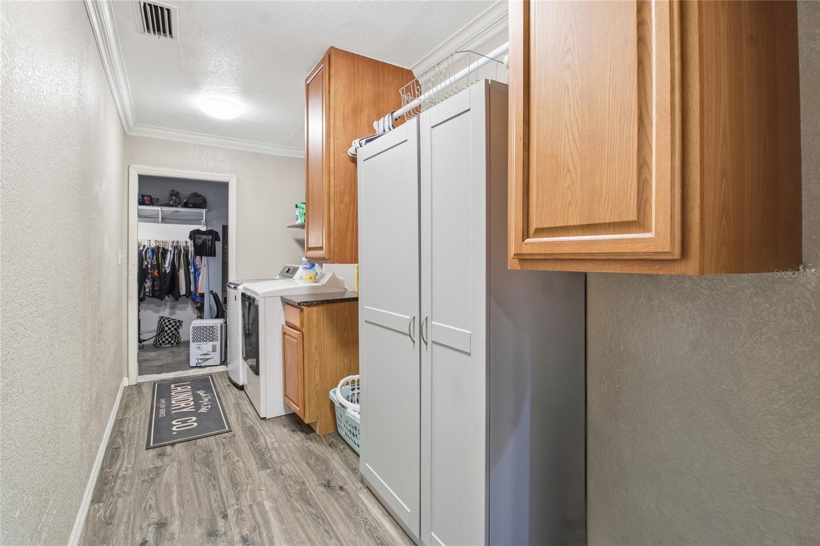 SHADY OAK ESTATES - Residential