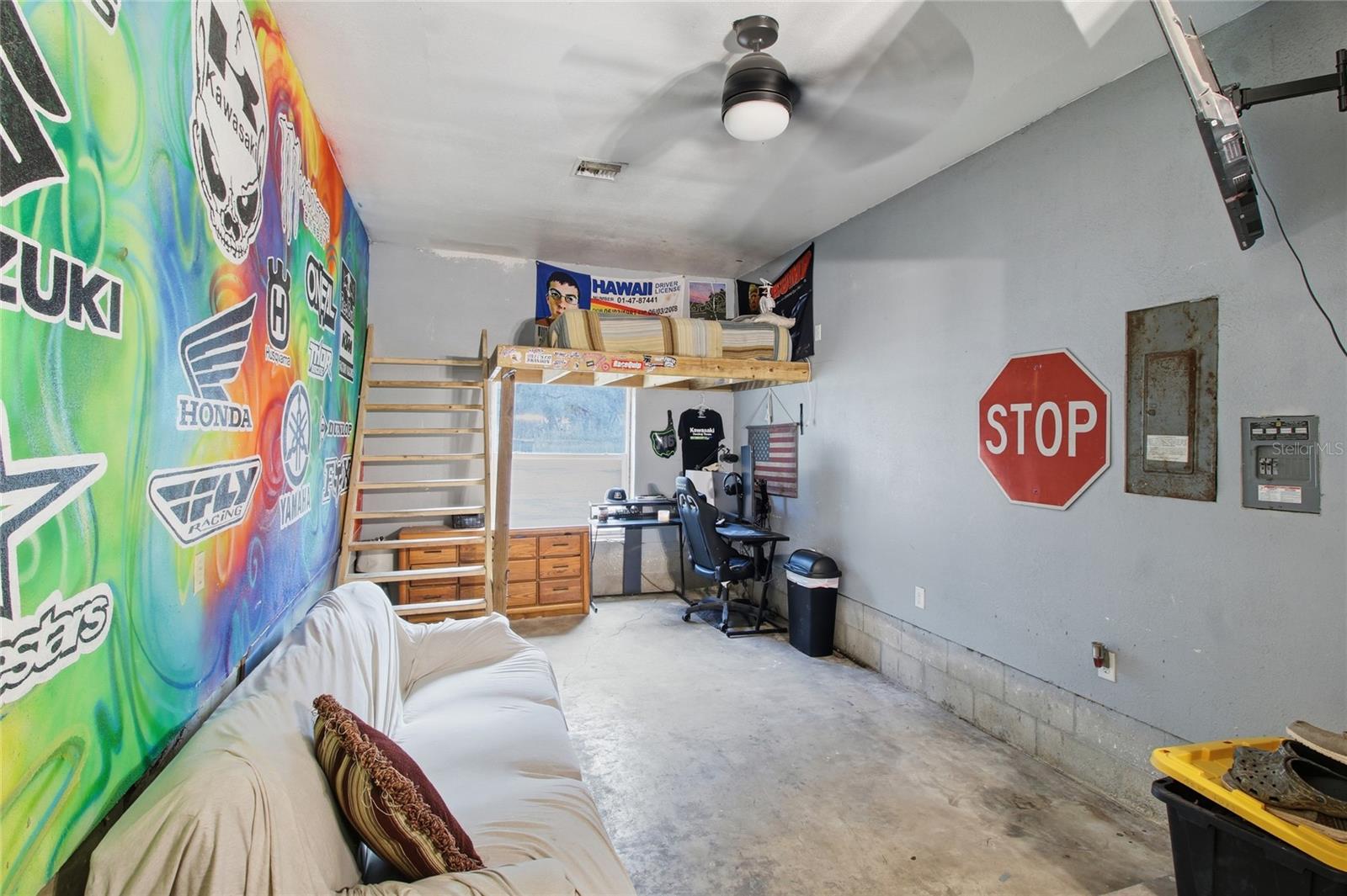 SHADY OAK ESTATES - Residential