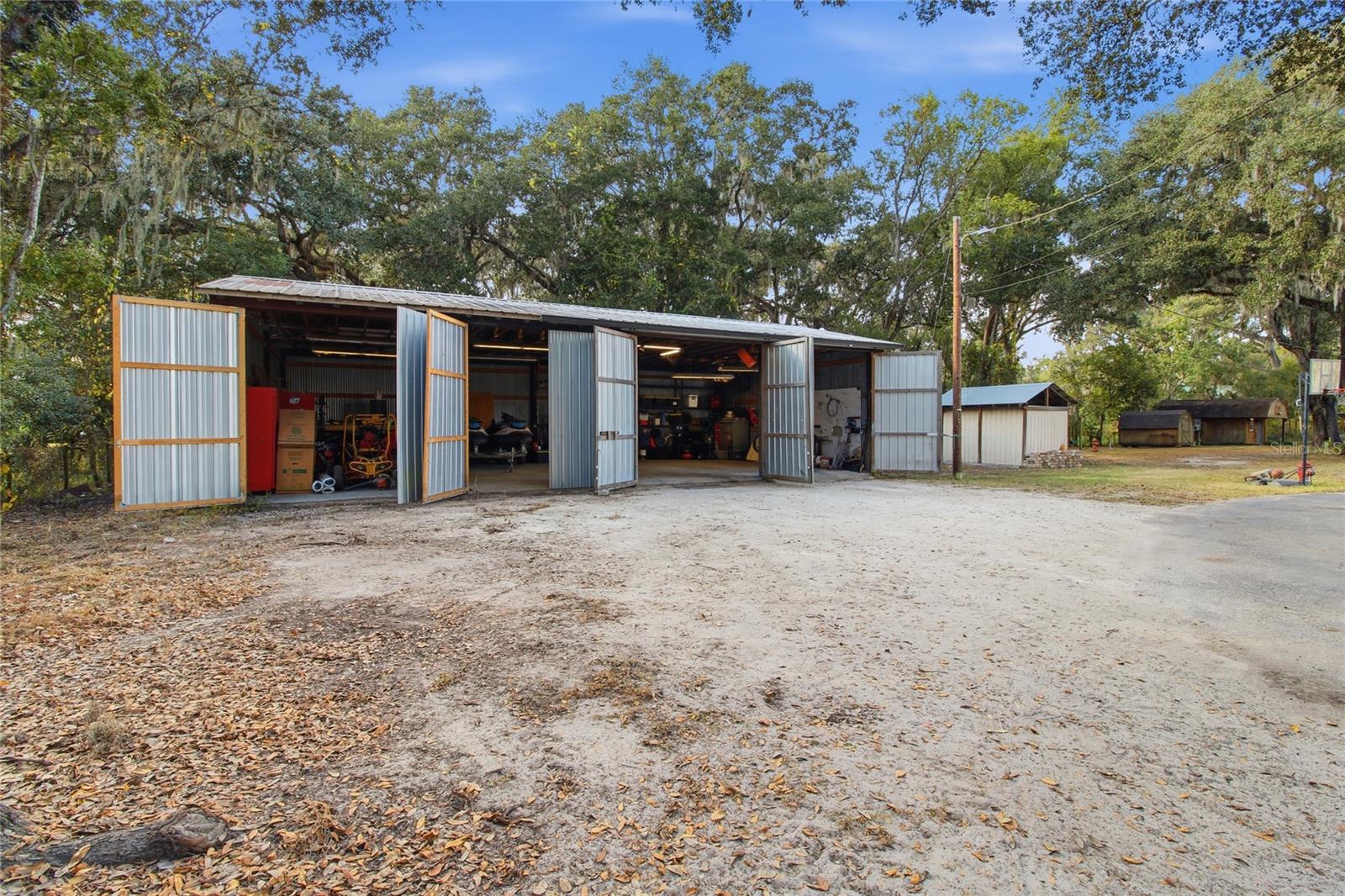 SHADY OAK ESTATES - Residential