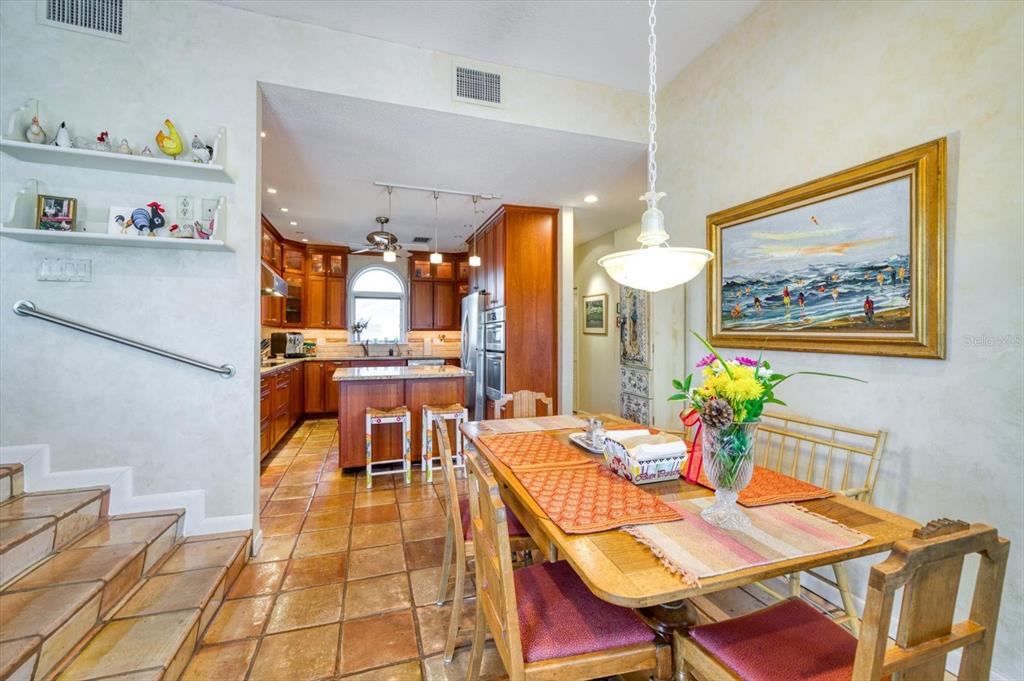 INDIAN ROCKS - Residential