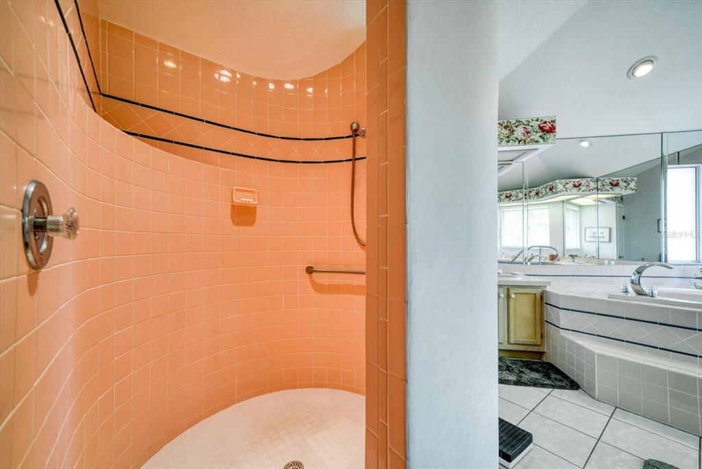 INDIAN ROCKS - Residential