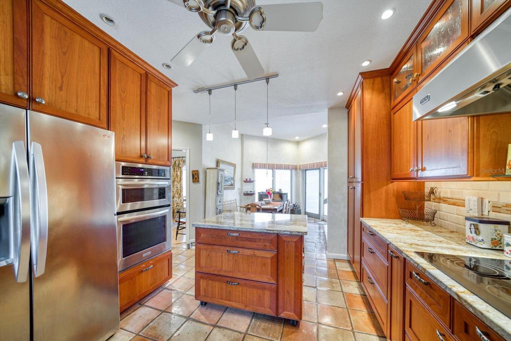 INDIAN ROCKS - Residential