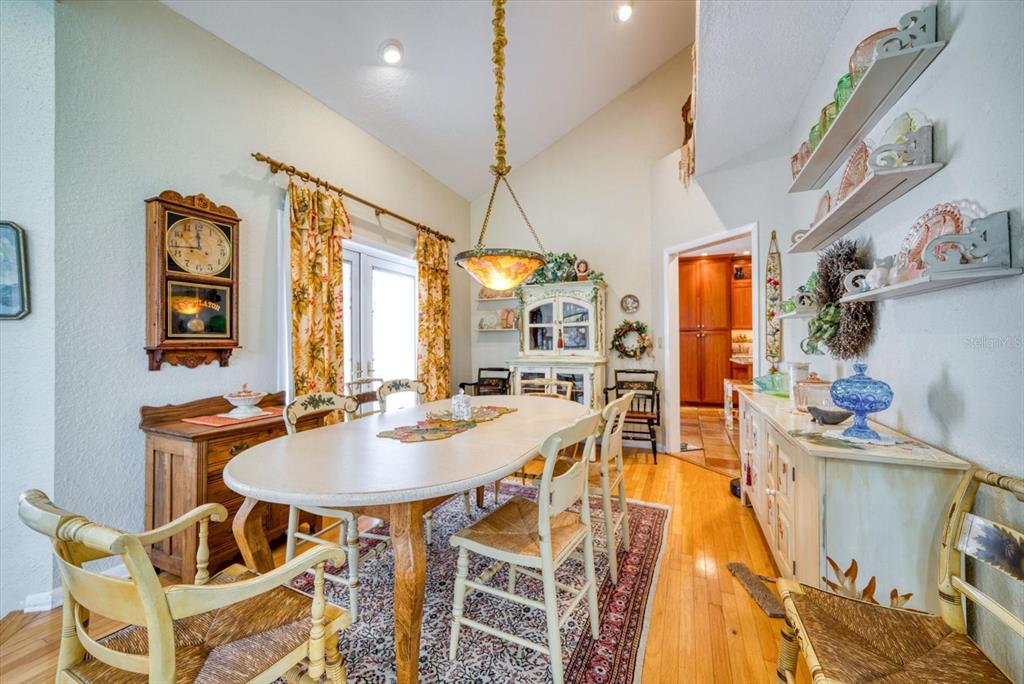 INDIAN ROCKS - Residential