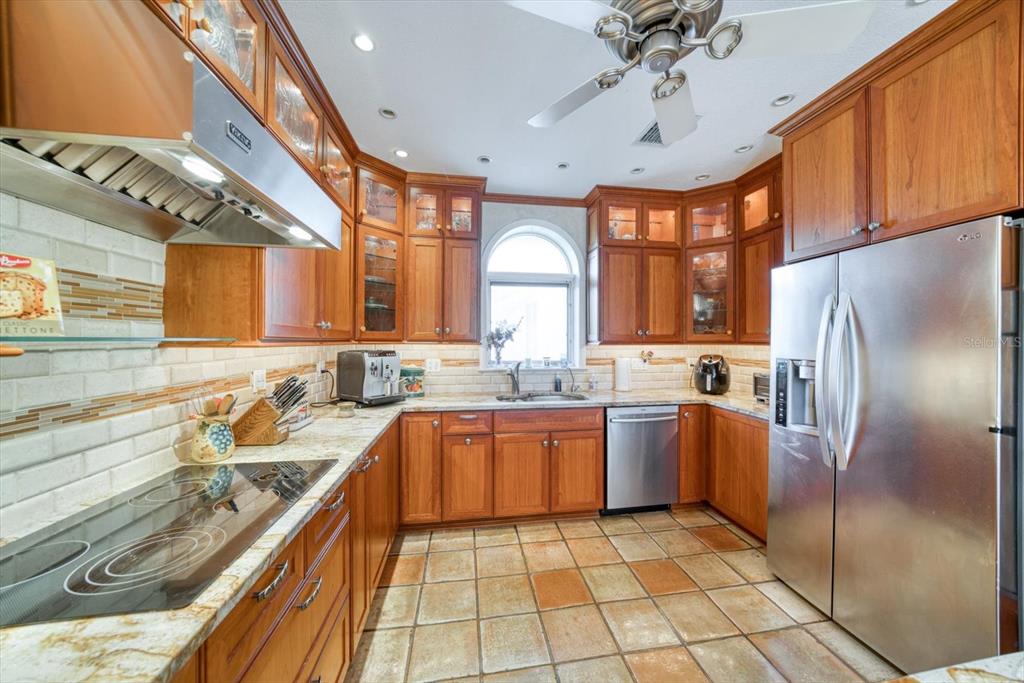 INDIAN ROCKS - Residential